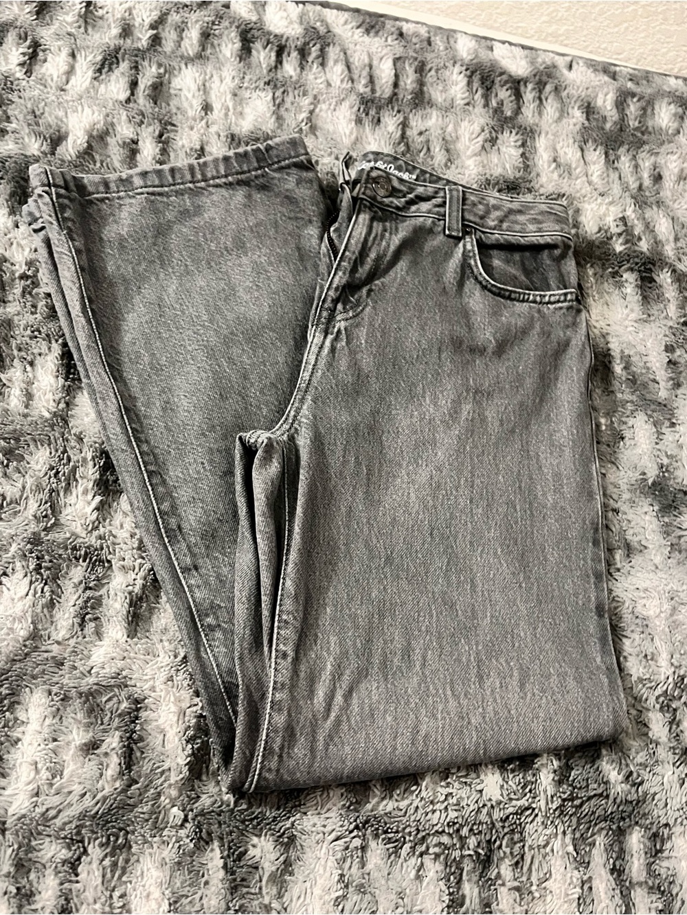 Classic Women's High-Rise Gray Jeans